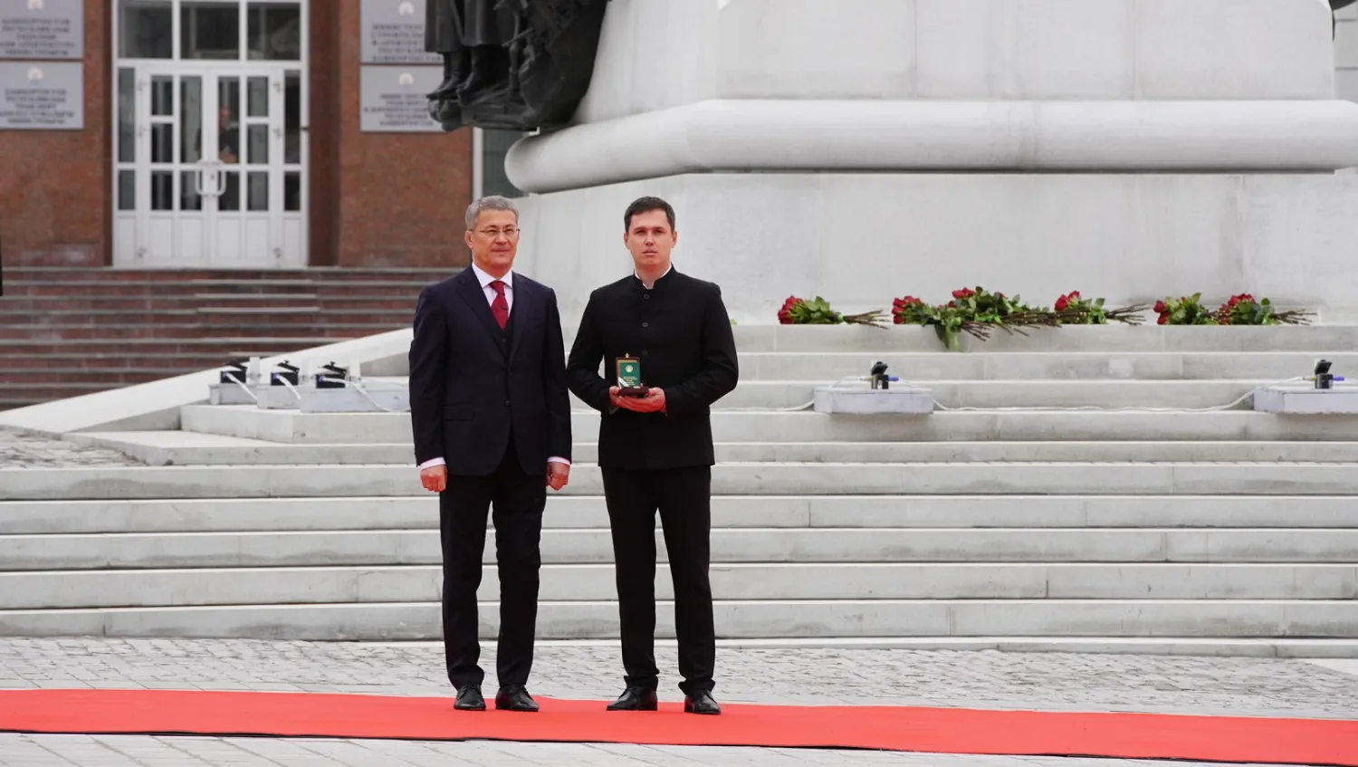 Олег Яровиков