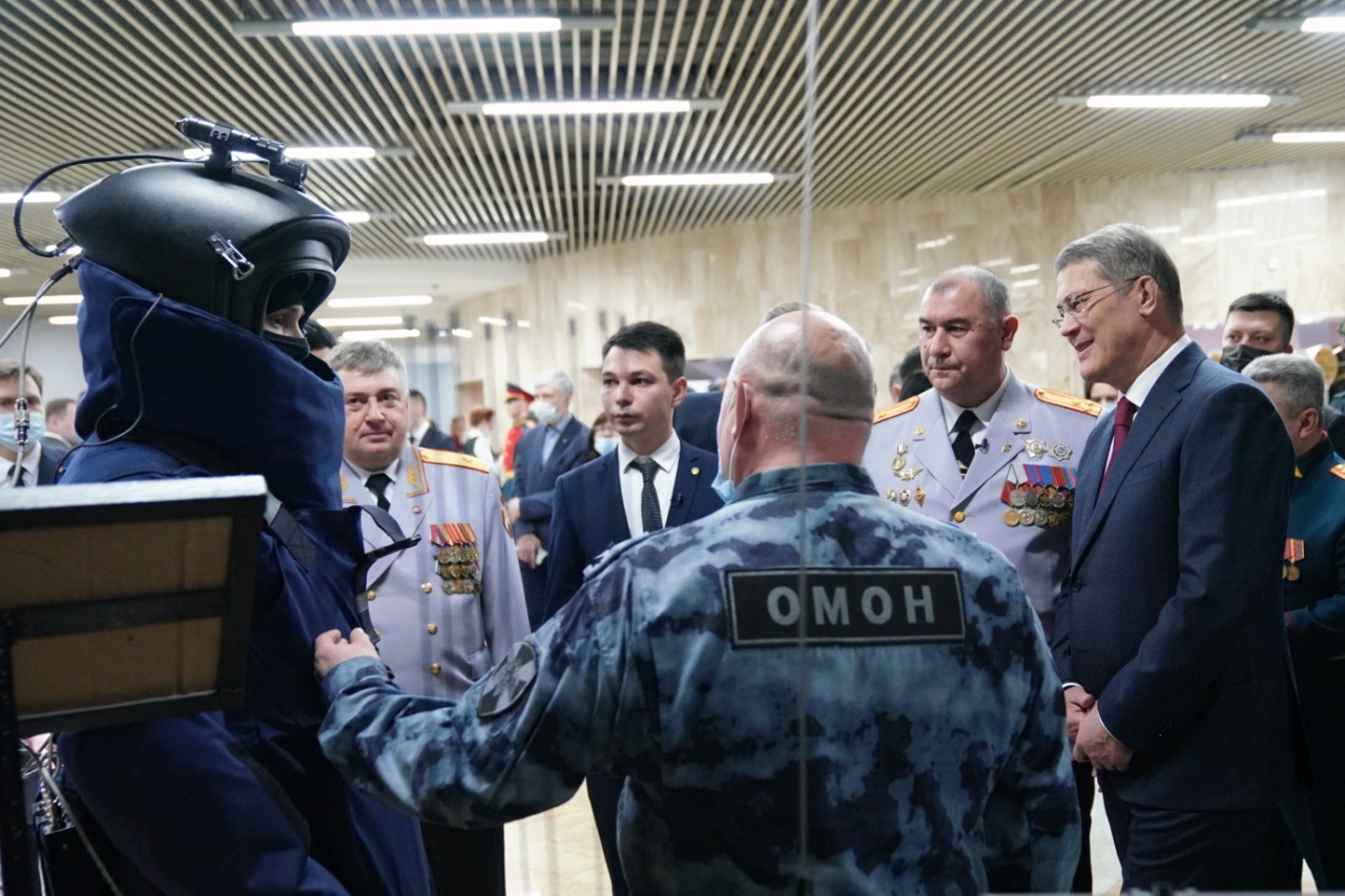 Олег Яровиков