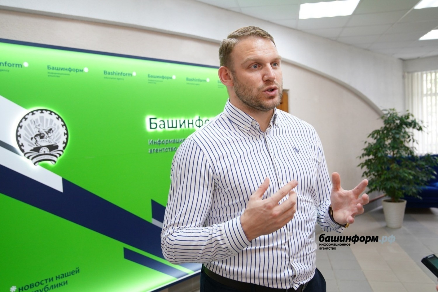 Олег Яровиков