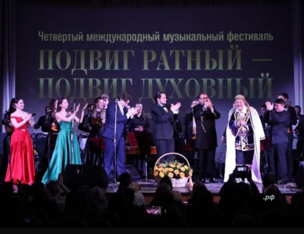 Государственный академический русский народный ансамбль «Россия» имени Людмилы Зыкиной  предоставлено Рамилом Гайзуллиным