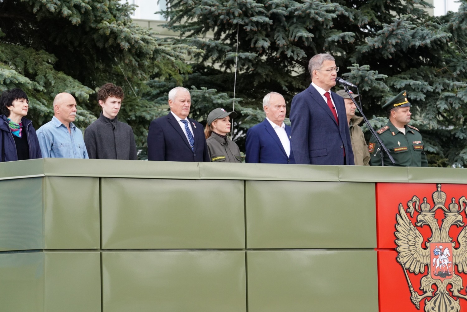 Олег Яровиков