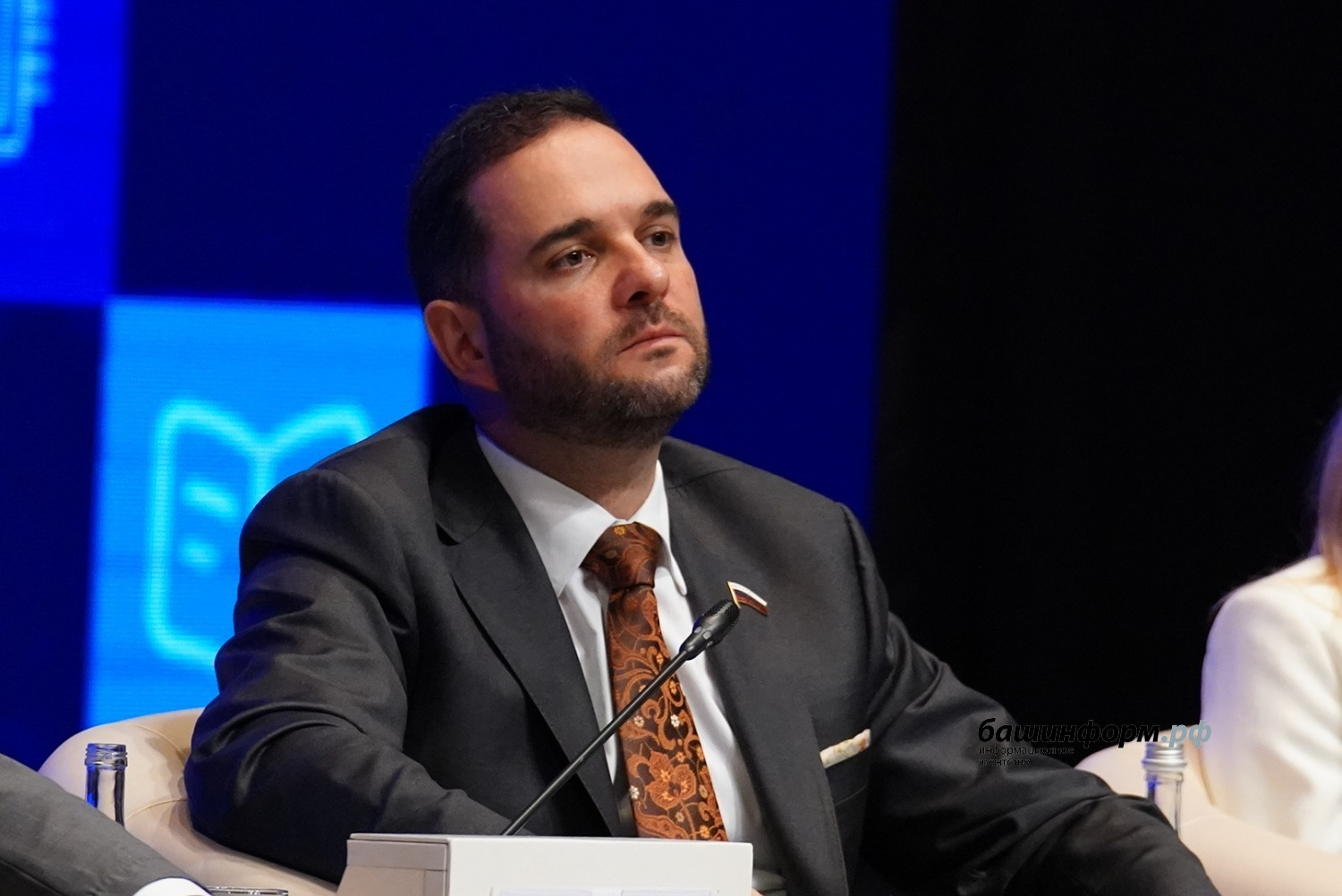 Олег Яровиков