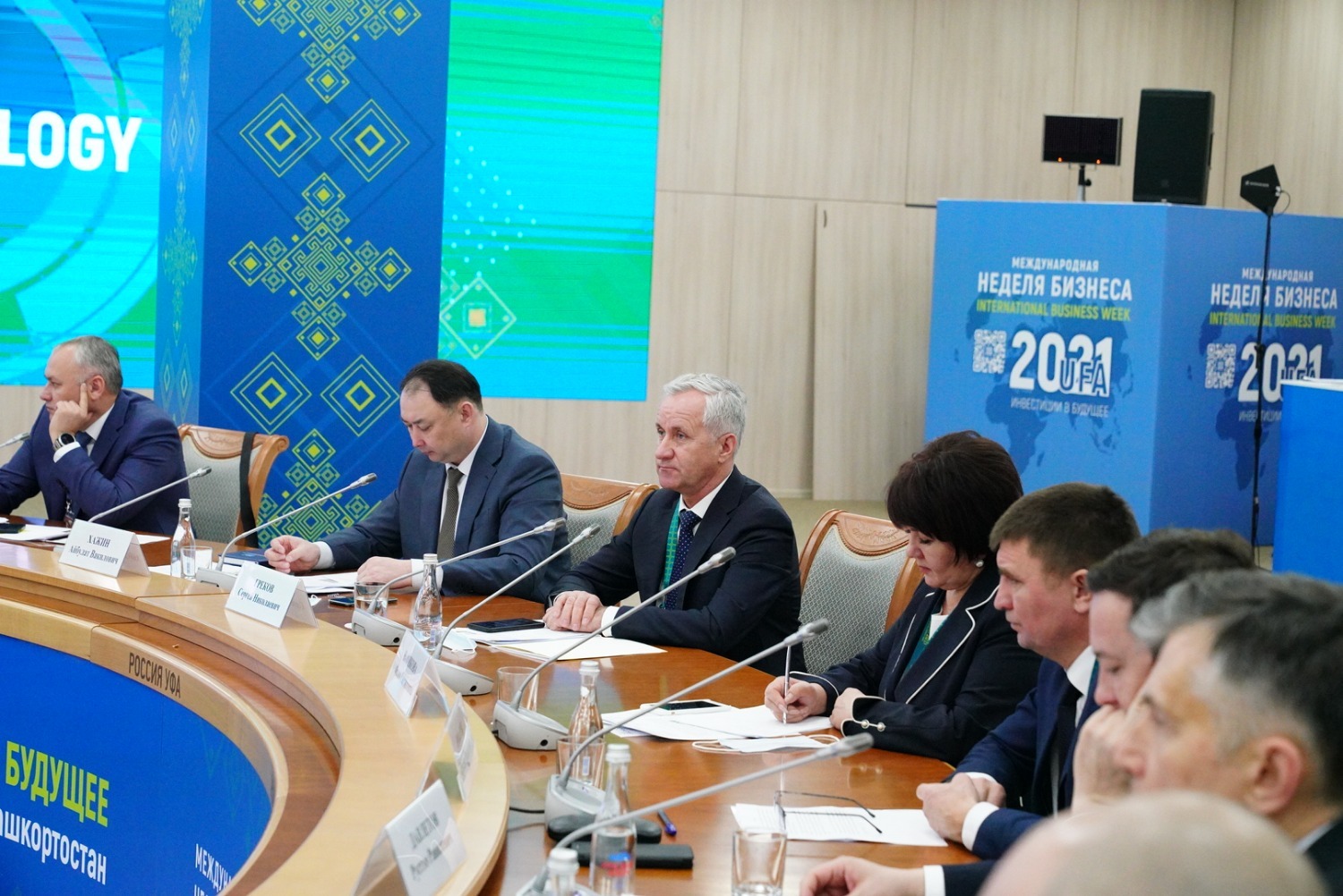 Олег Яровиков