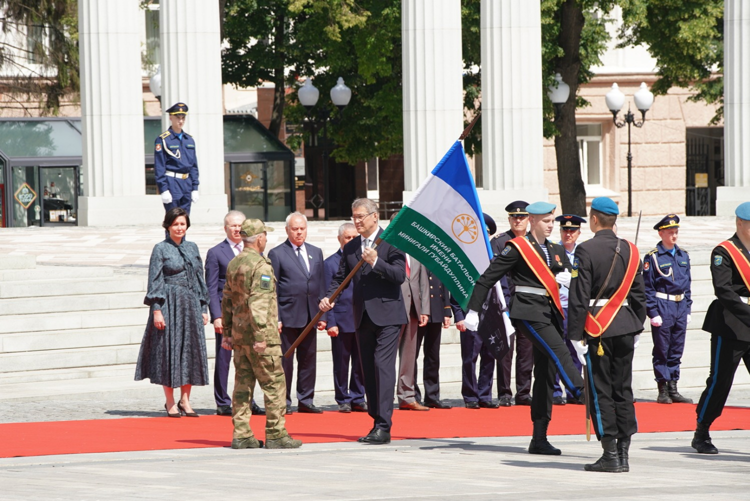 Олег Яровиков