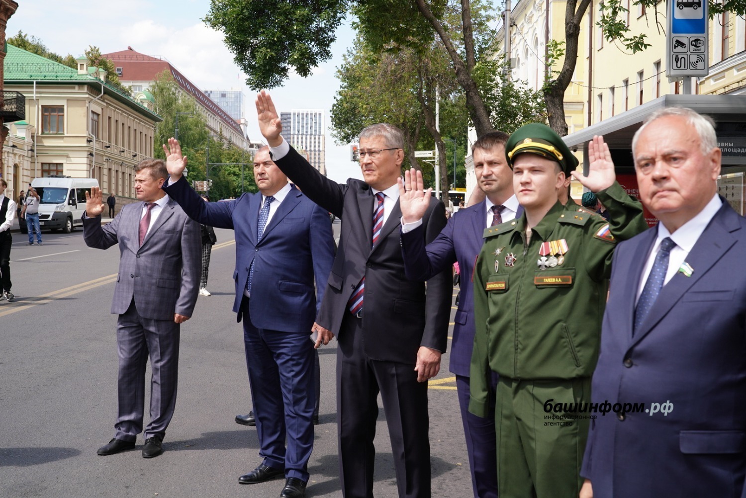 Олег Яровиков