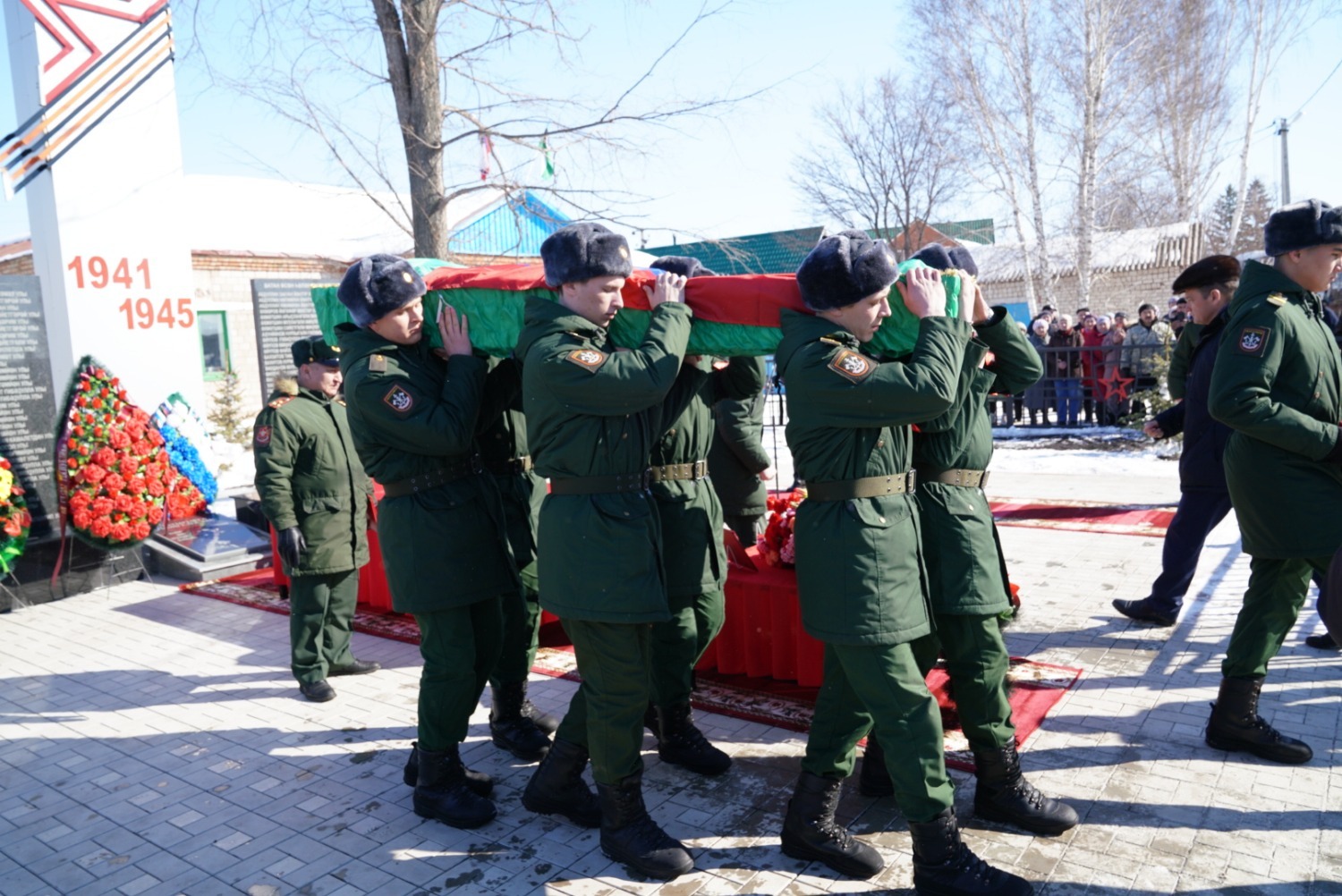 Олег Яровиков