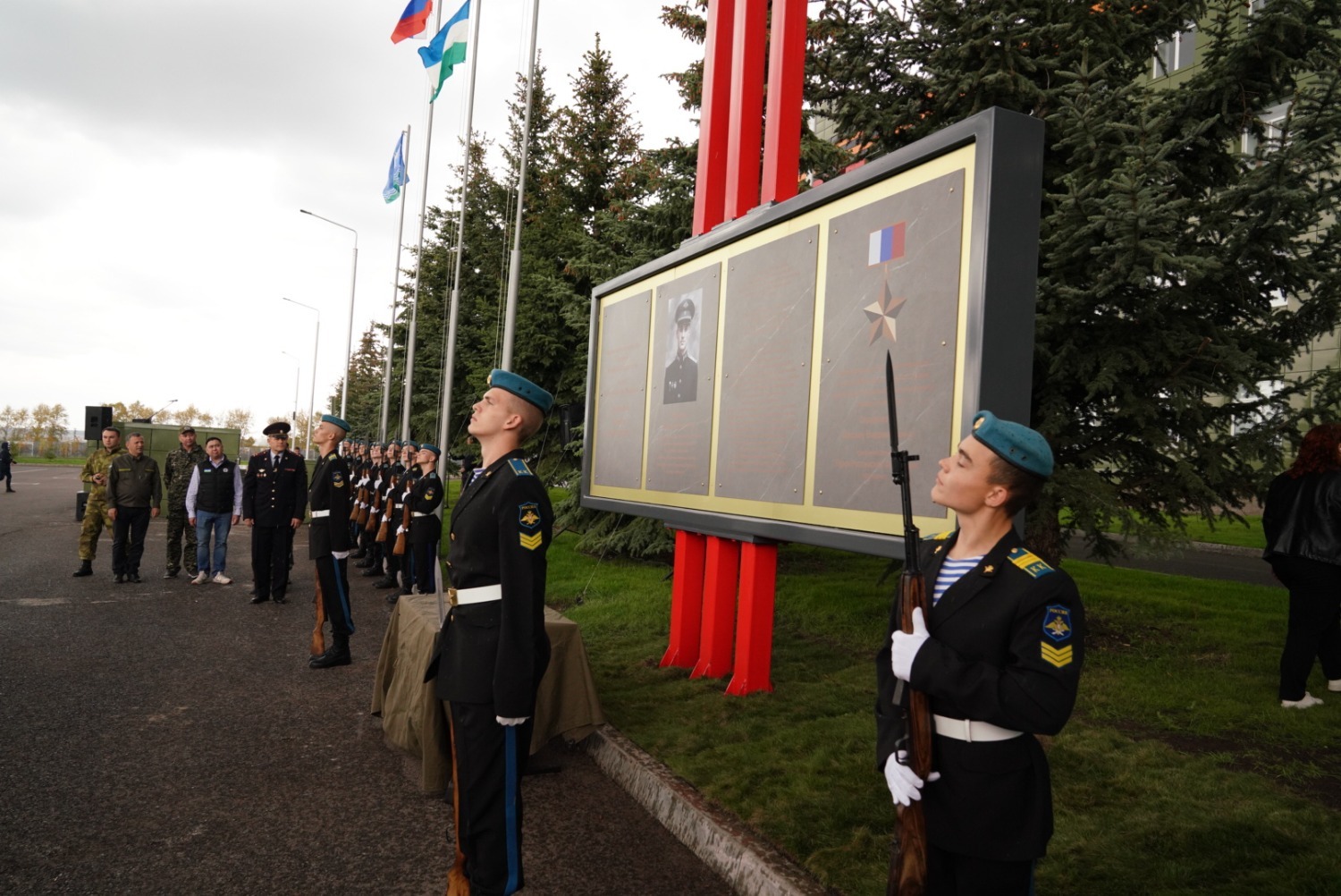 Олег Яровиков