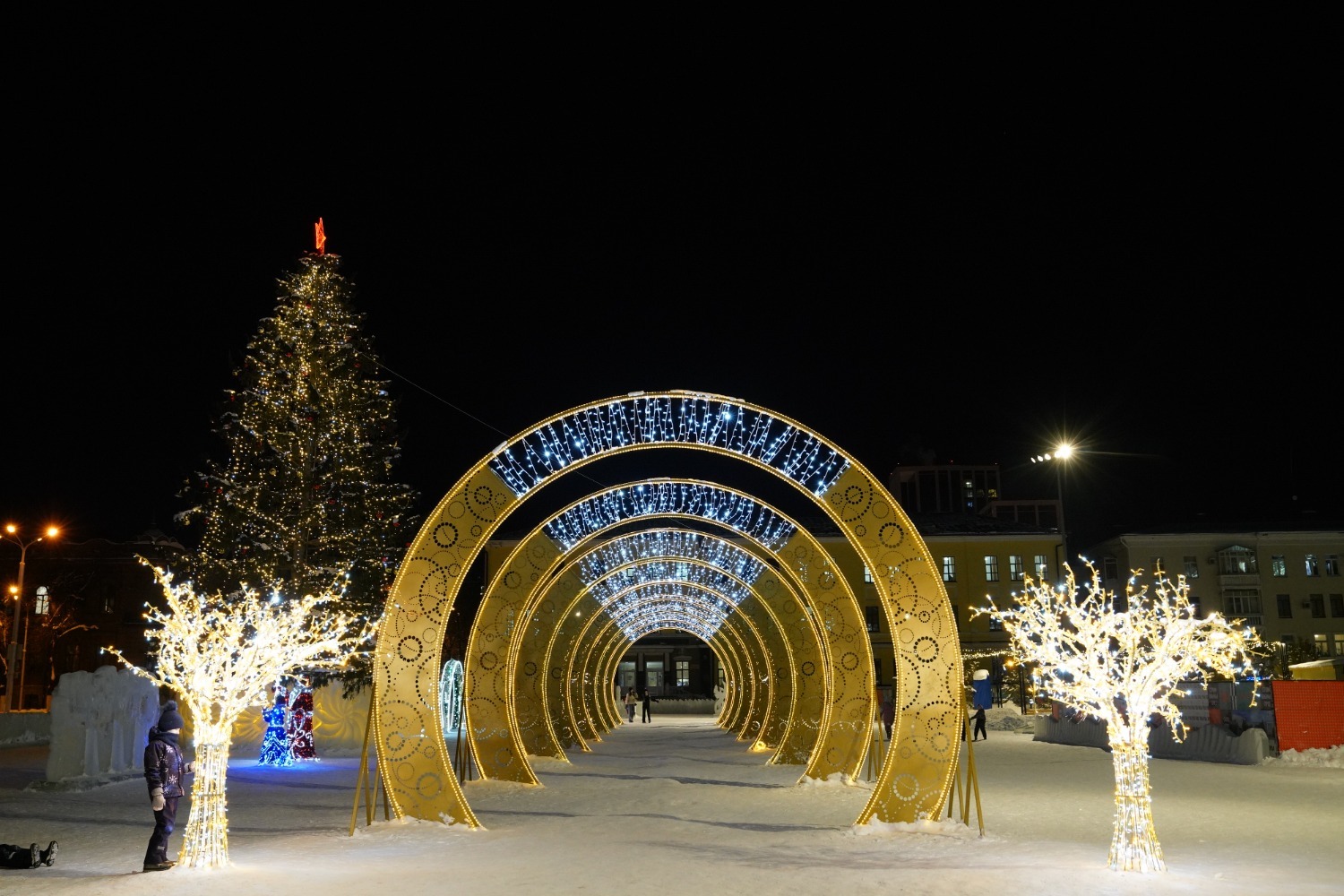 Олег Яровиков