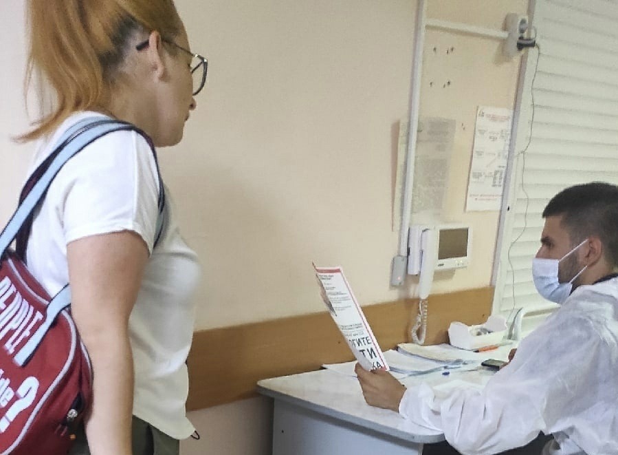 Волонтеры опрашивают возможных свидетелей