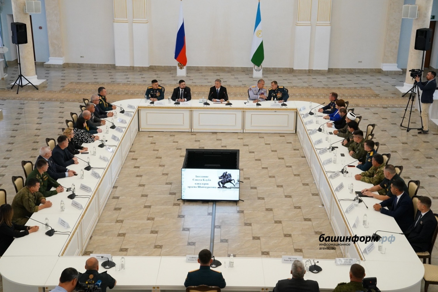 Олег Яровиков