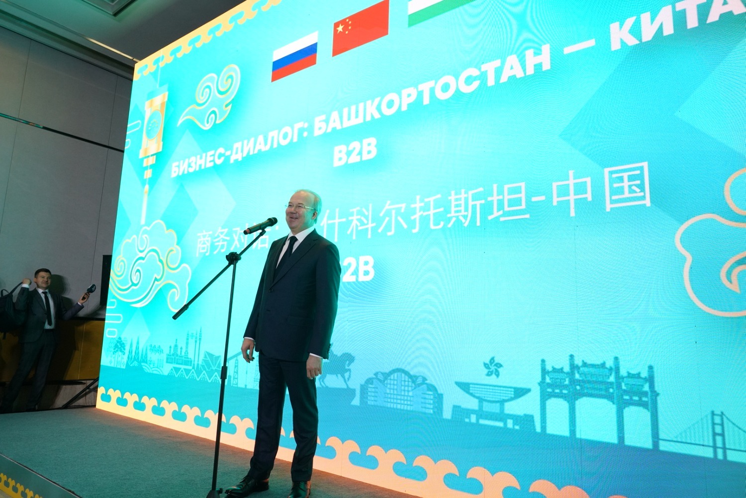 Олег Яровиков