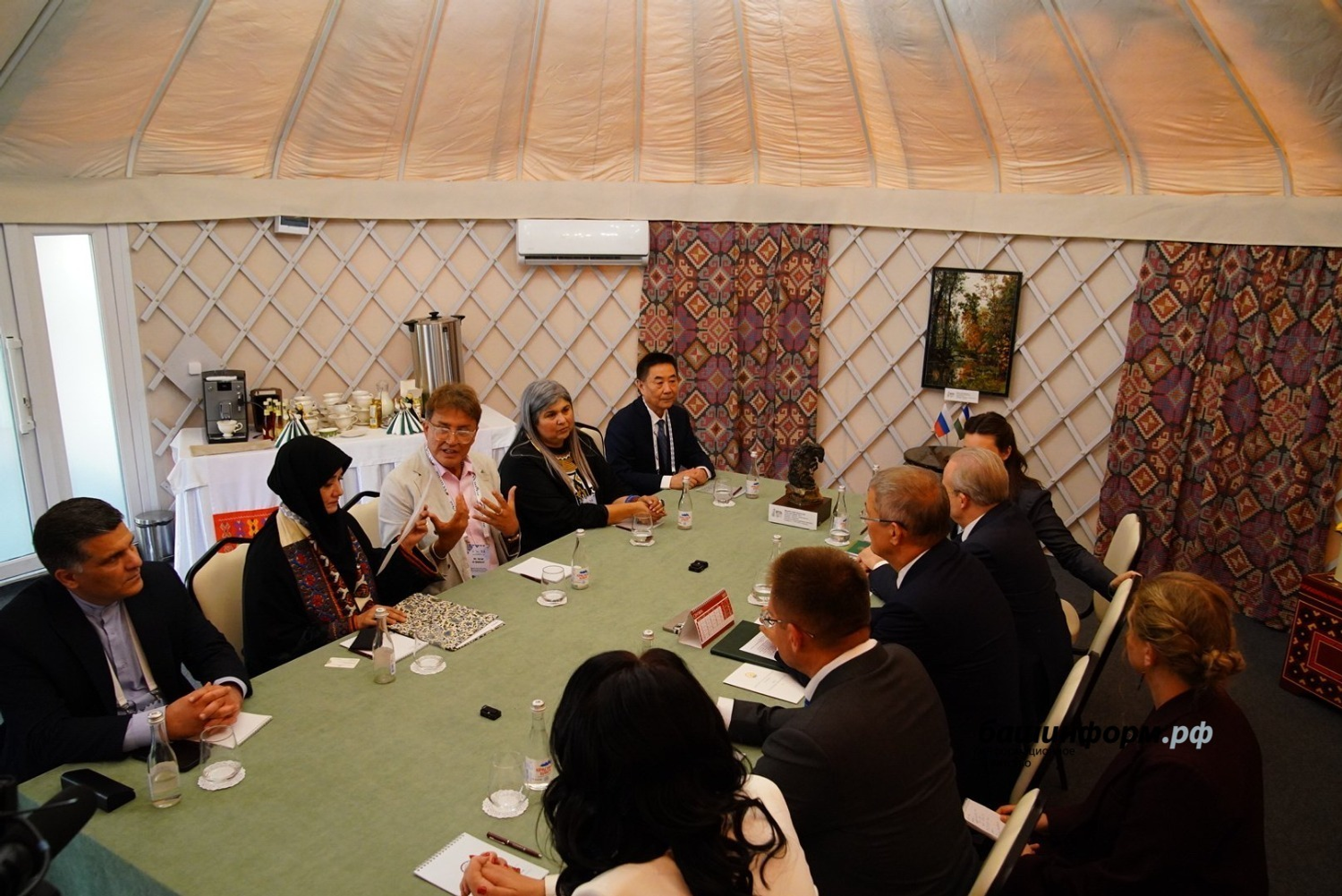 Олег Яровиков