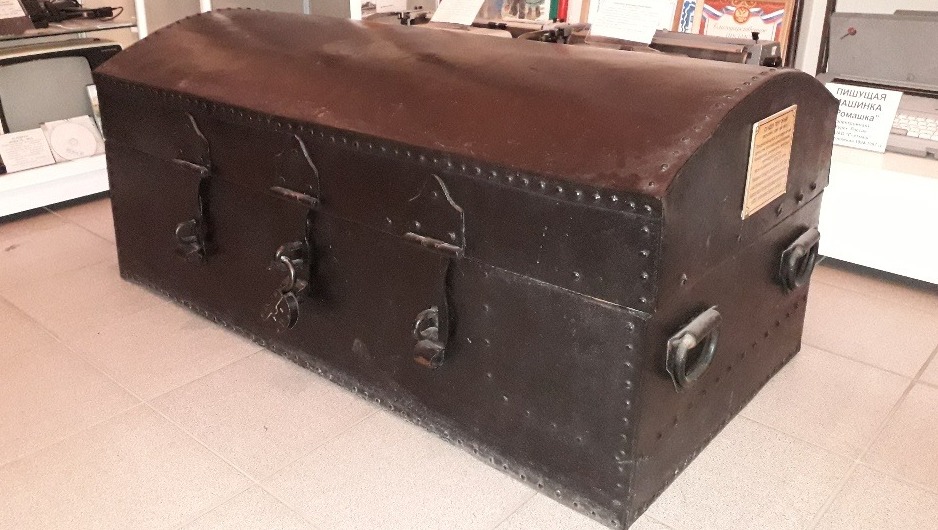 Почтовый сундук из Музея почты