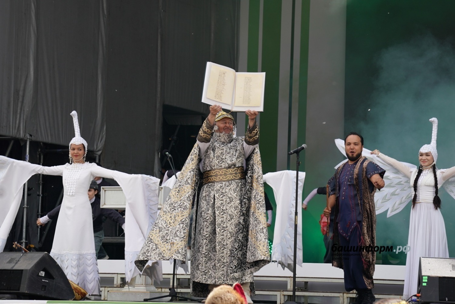 Олег Яровиков