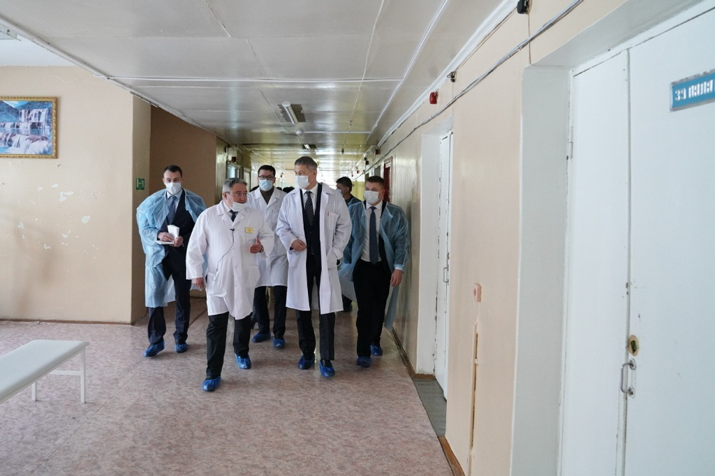 Олег Яровиков