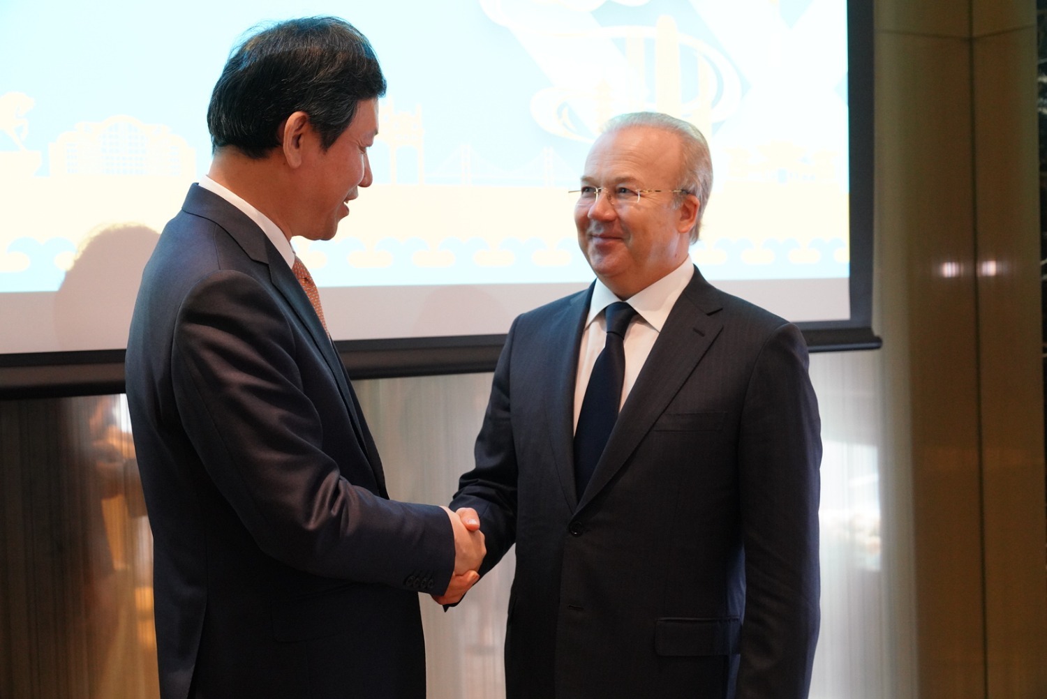 Олег Яровиков