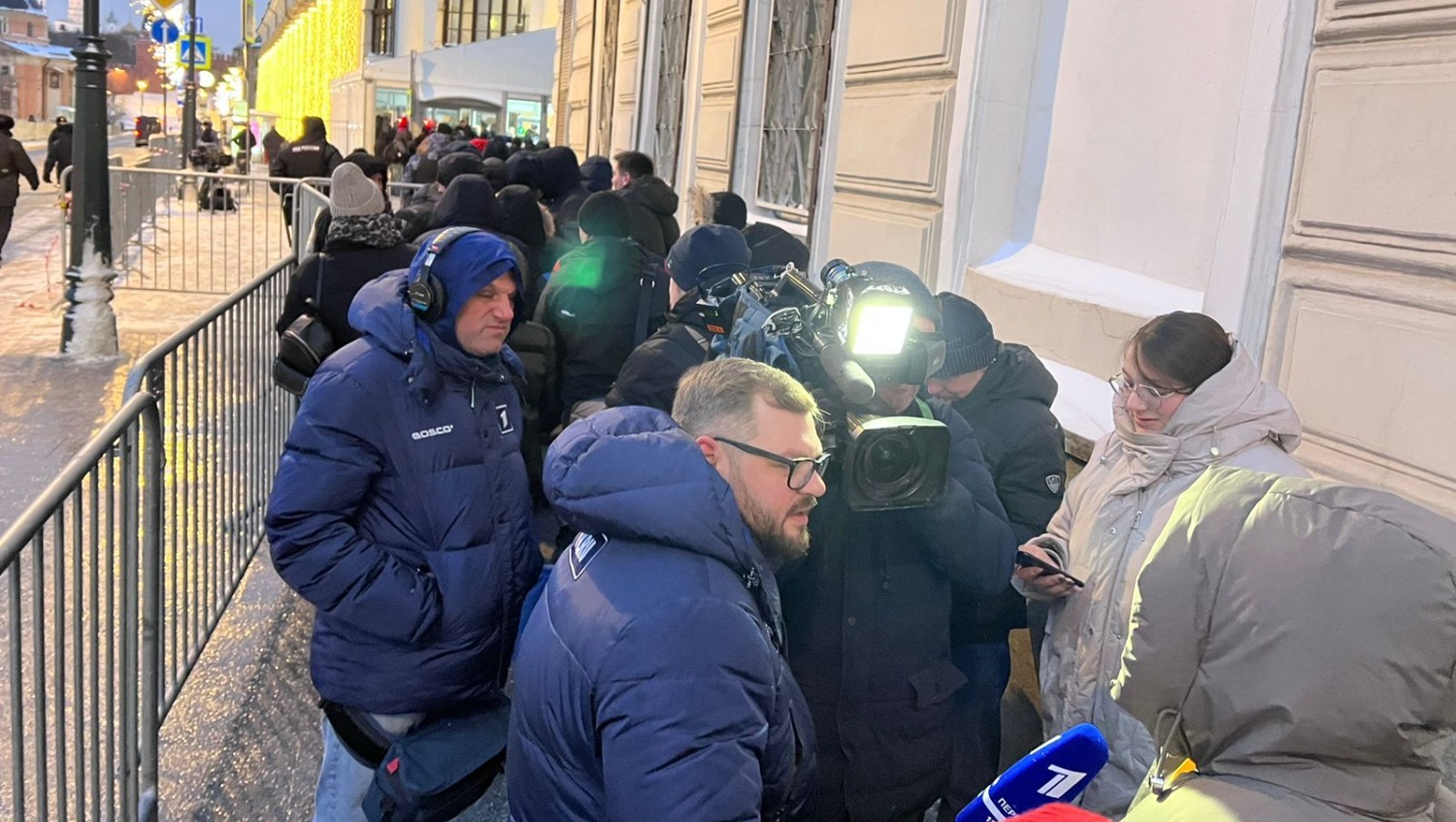 Перед входом в ГД пришлось померзнуть