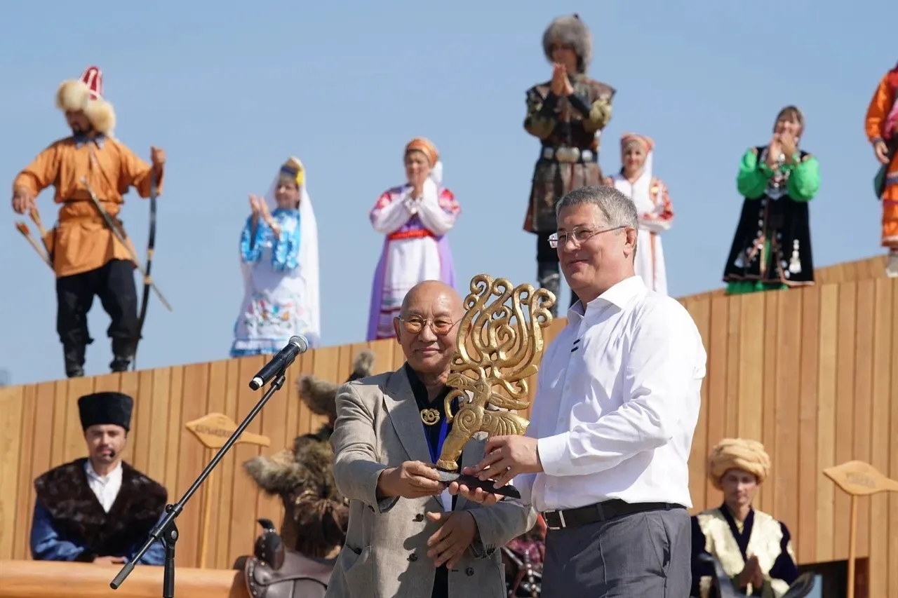 Олег Яровиков