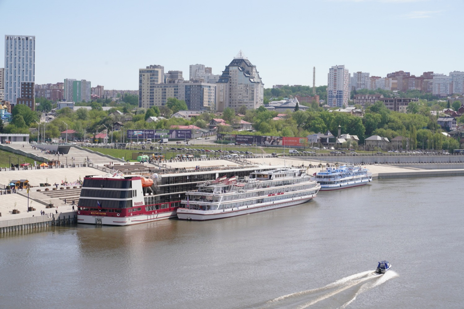 Олег Яровиков