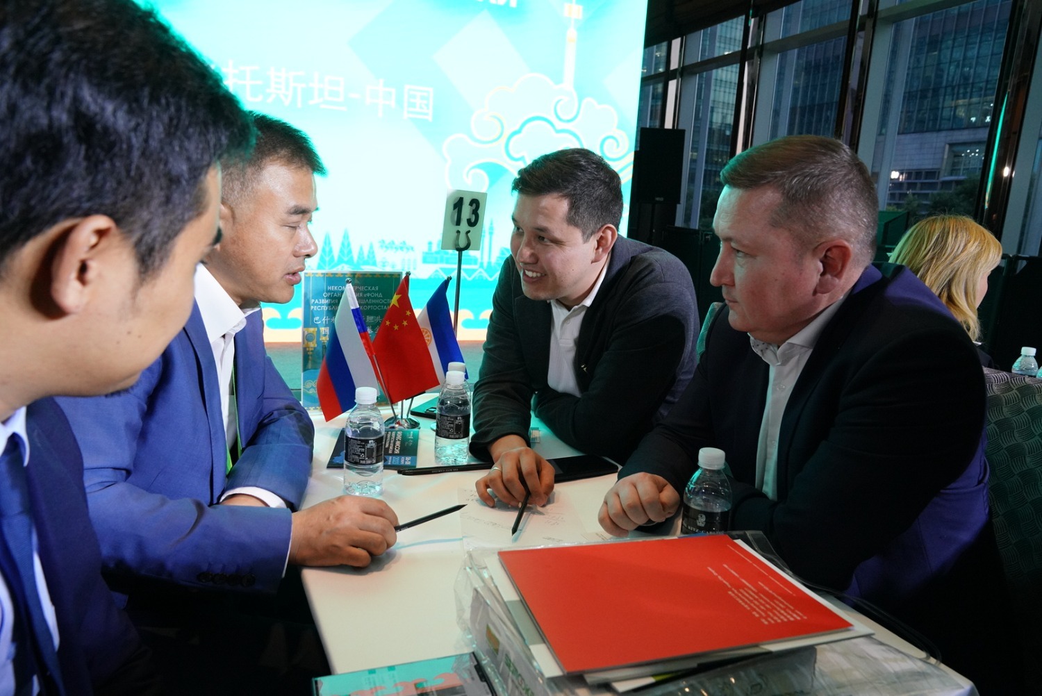 Олег Яровиков