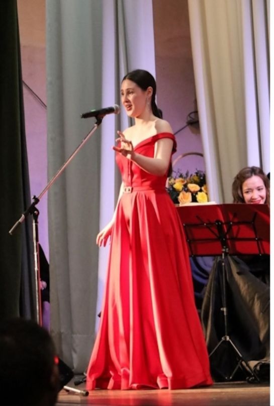 Государственный академический русский народный ансамбль «Россия» имени Людмилы Зыкиной  предоставлено Рамилом Гайзуллиным