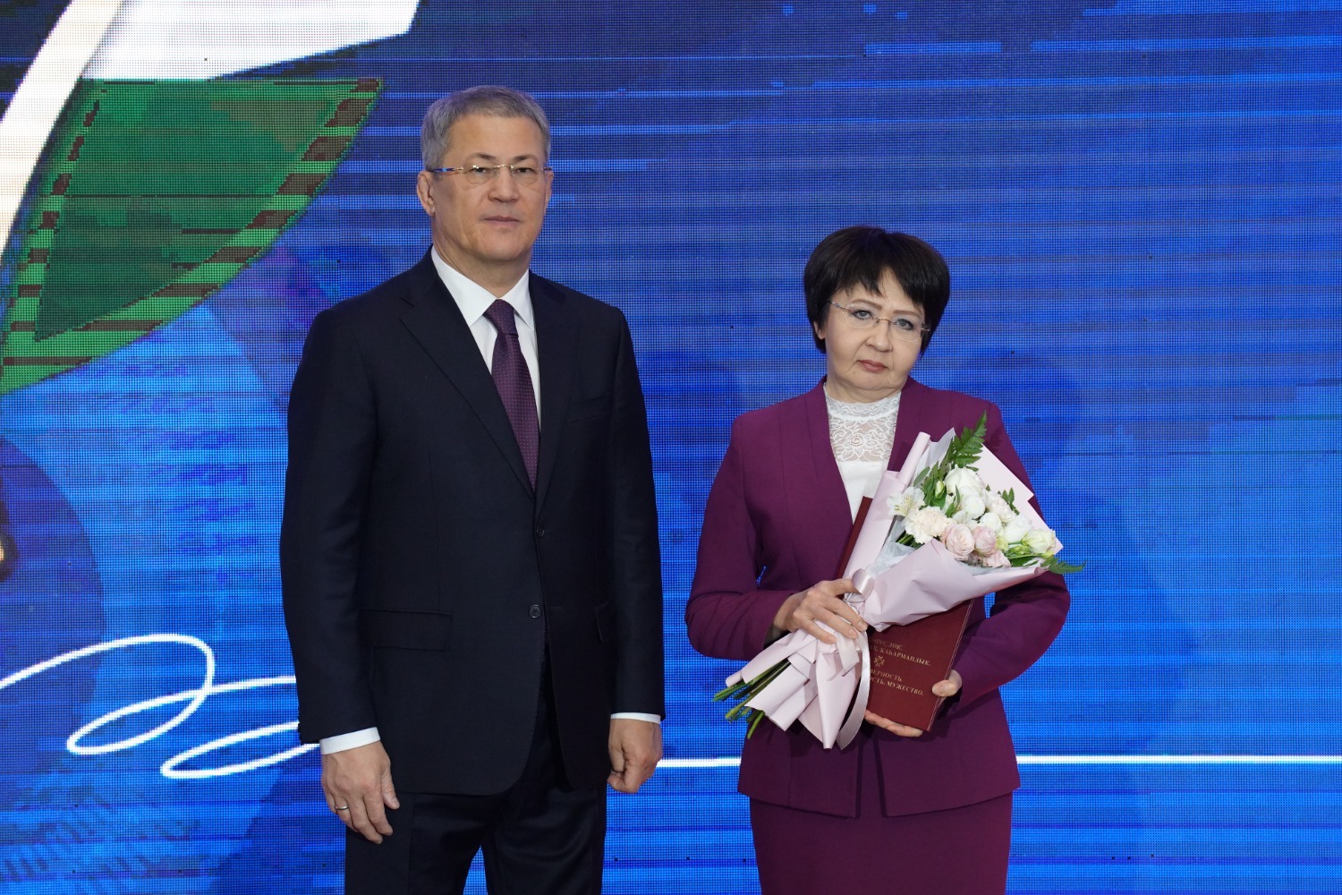 Олег Яровиков  Главный редактор радио «Спутник ФМ» Рузалия Тухбатова