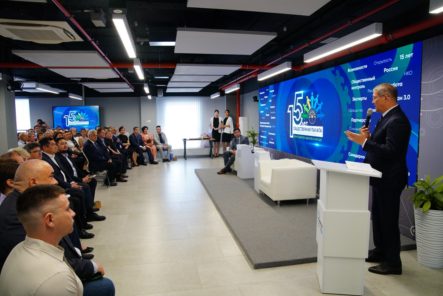 Олег Яровиков