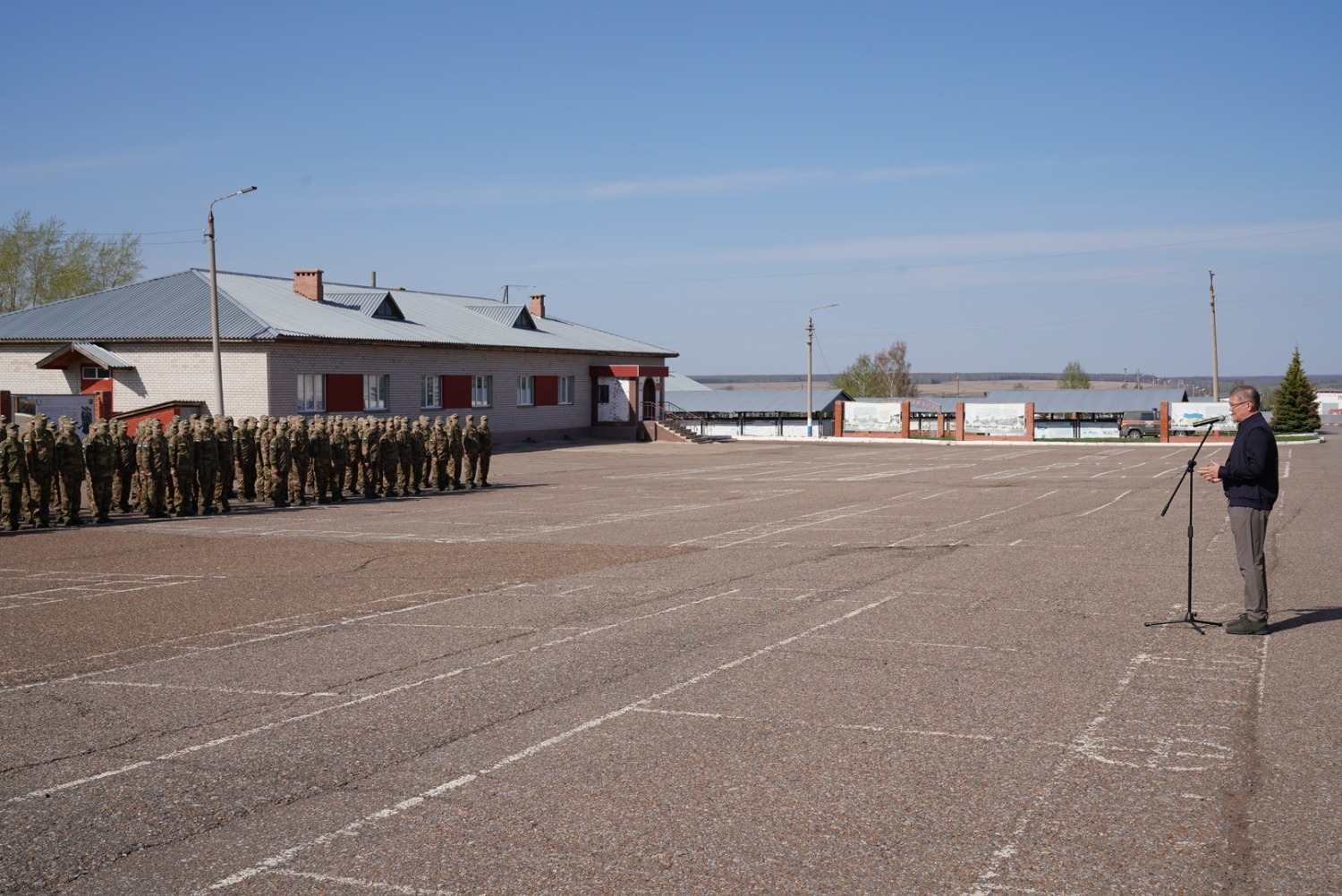 Олег Яровиков