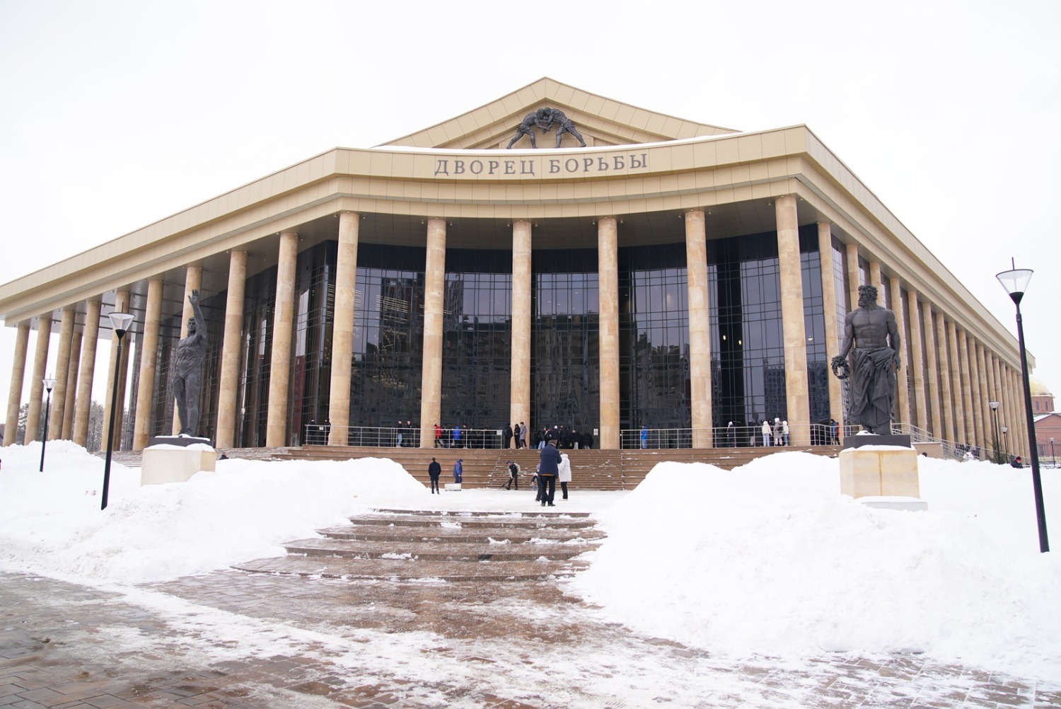 Олег Яровиков