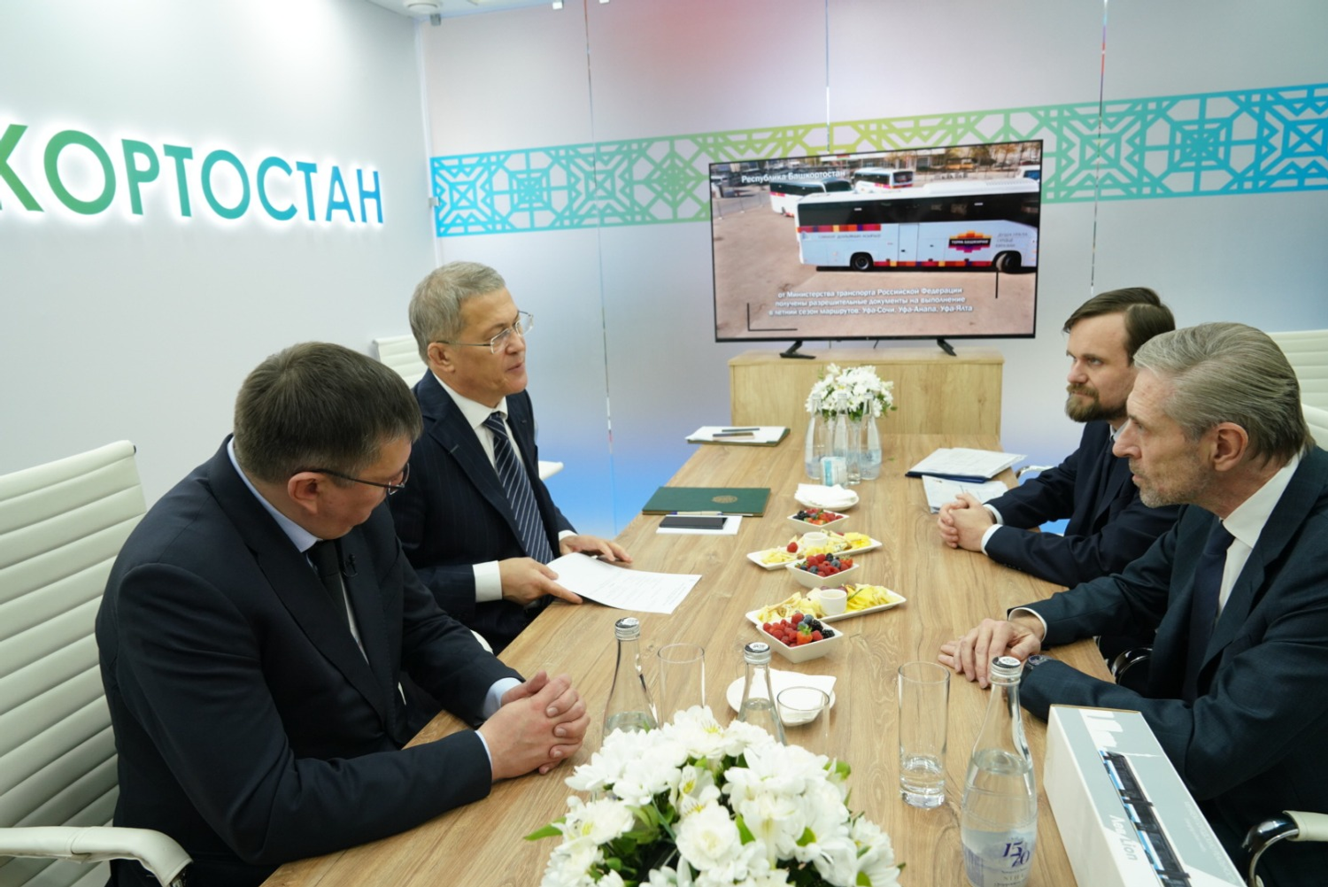 Олег Яровиков