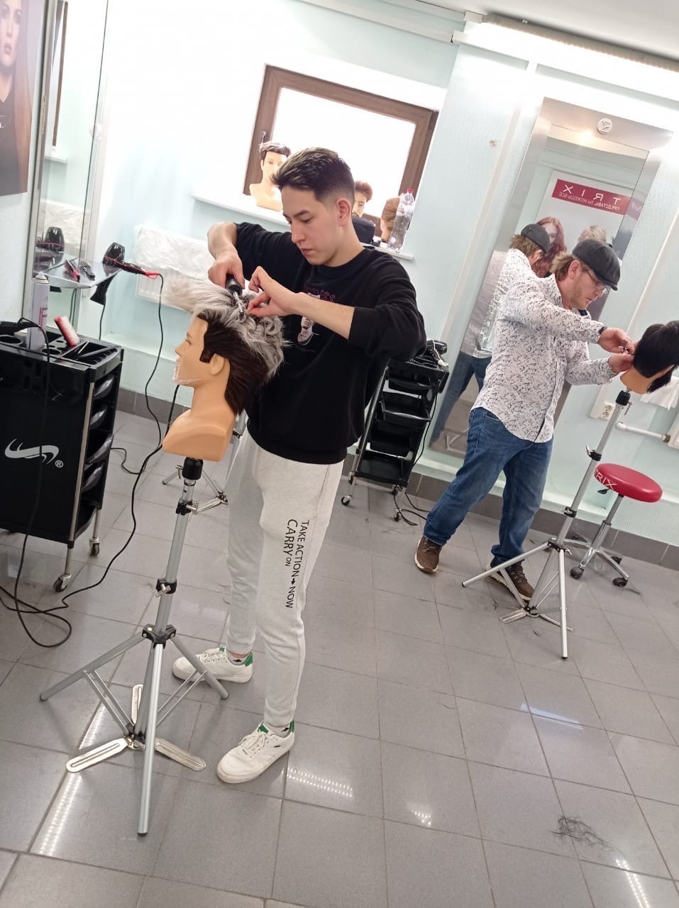 Уфимский многопрофильный профессиональный колледж Уфимский многопрофильный профессиональный колледж