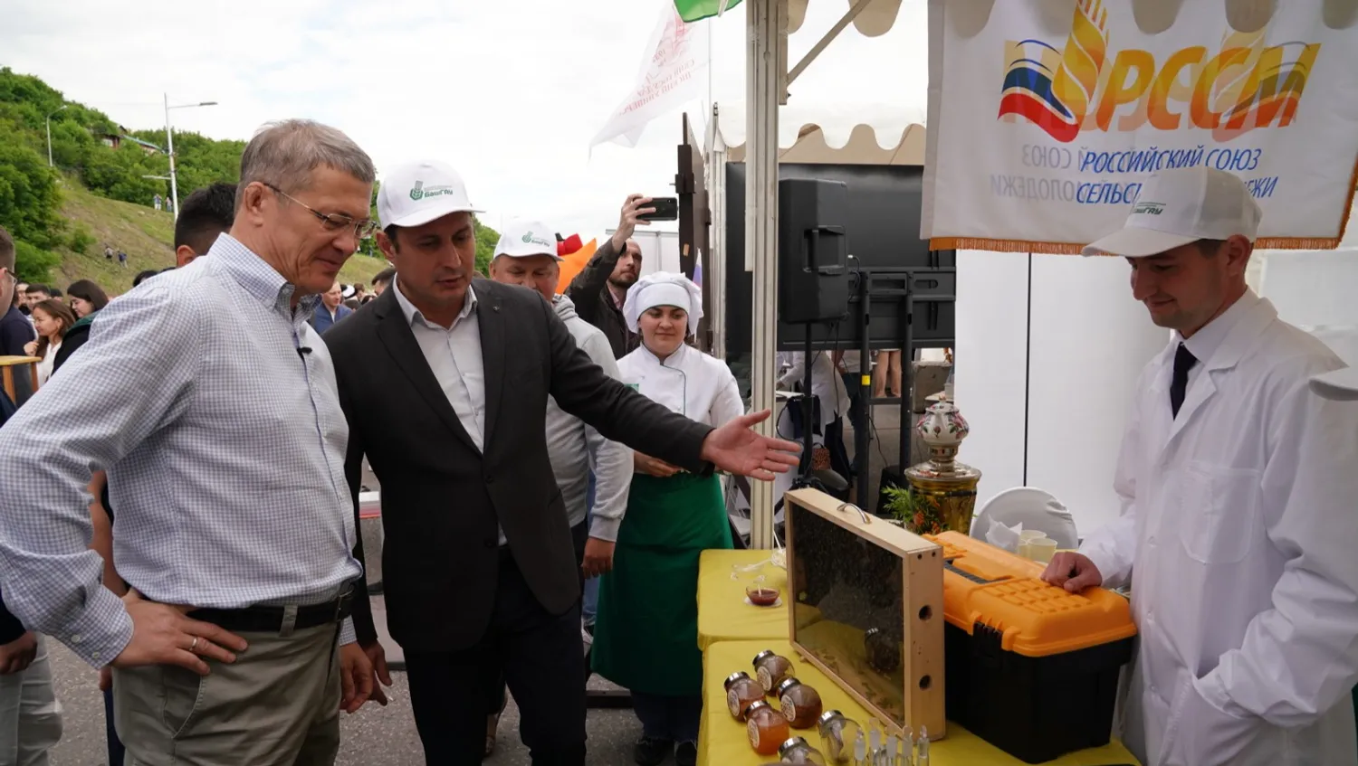 Олег Яровиков