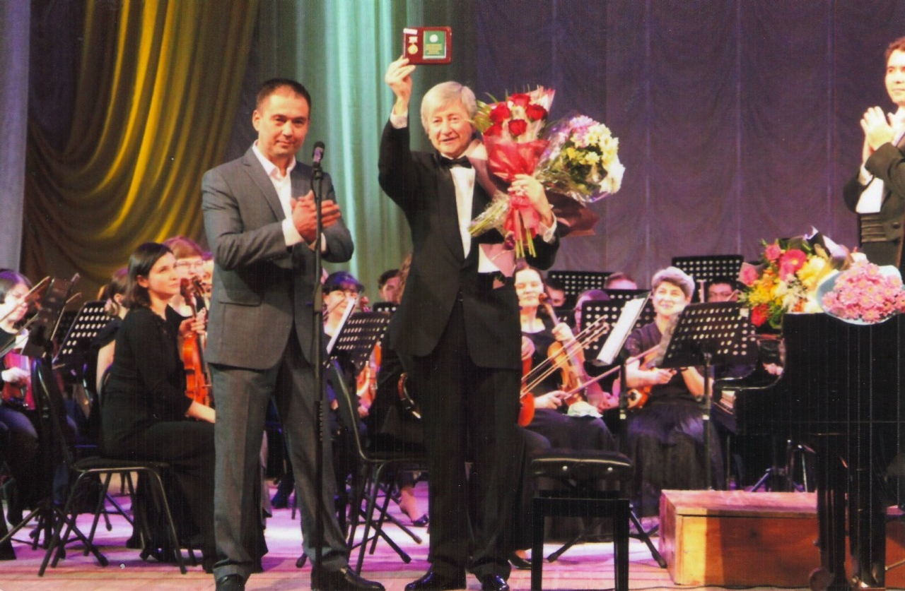 из фондов МБУК "Историко-краеведческий музей" Белебеевского района РБ  Концерт В.Овчинникова в Белебее