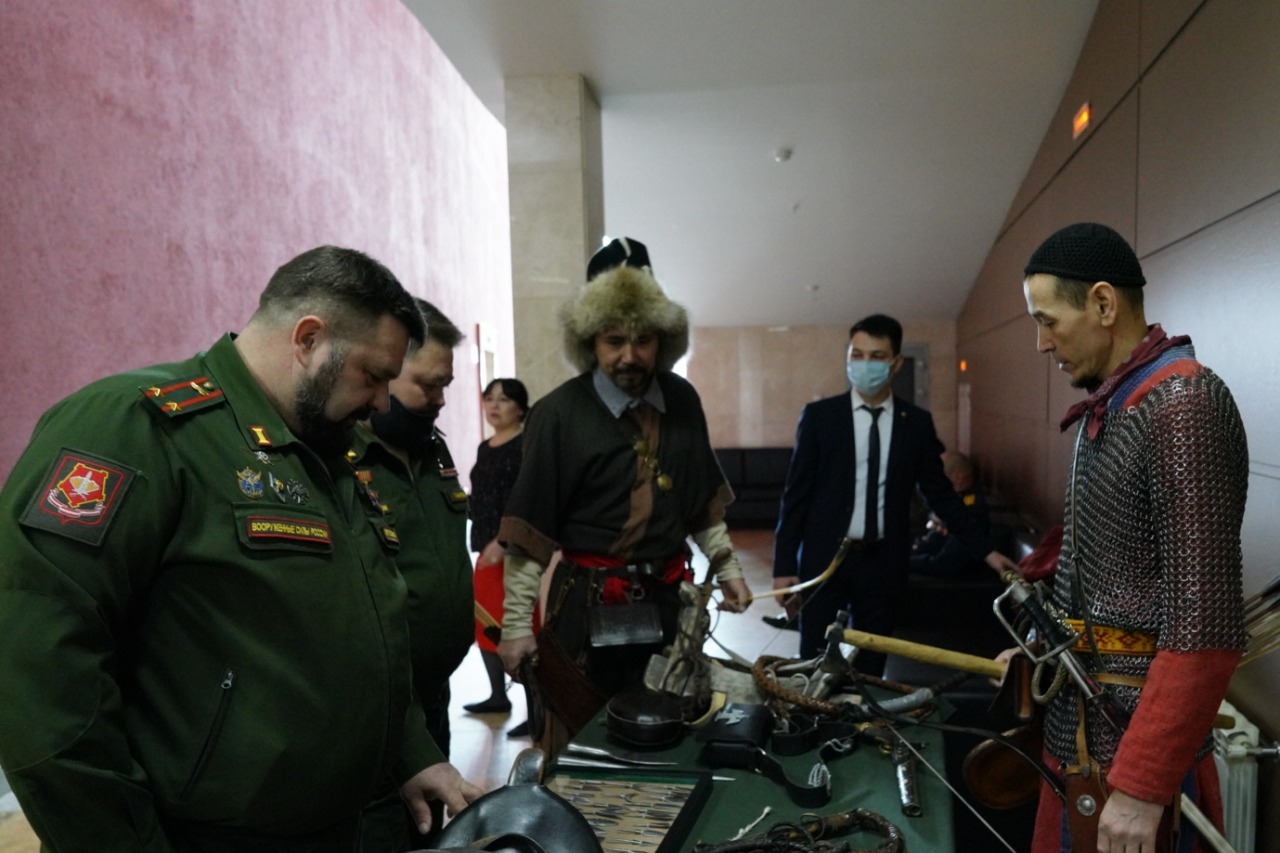 Олег Яровиков