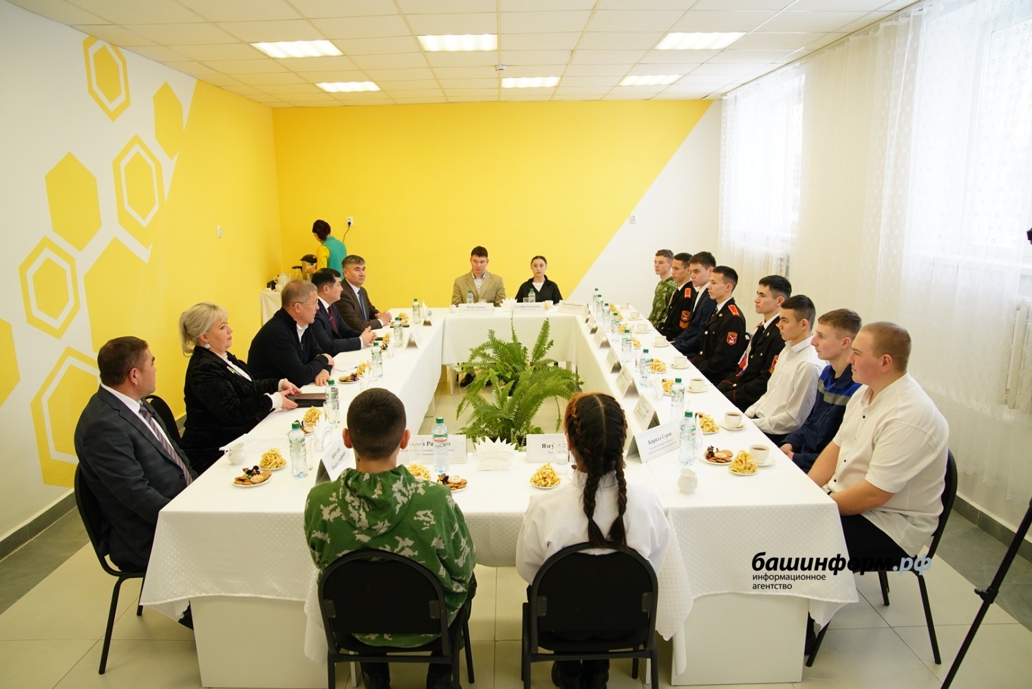 Олег Яровиков