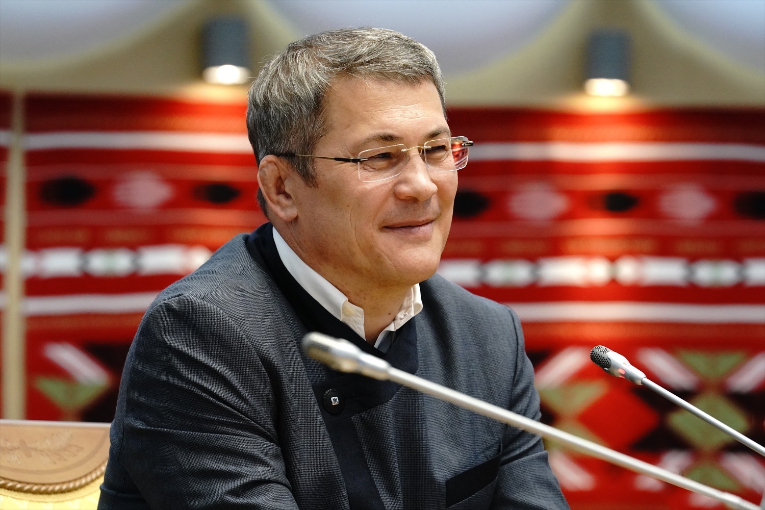 Олег Яровиков