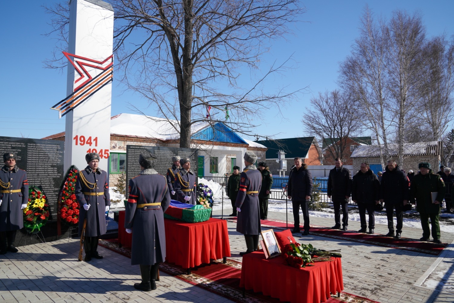 Олег Яровиков