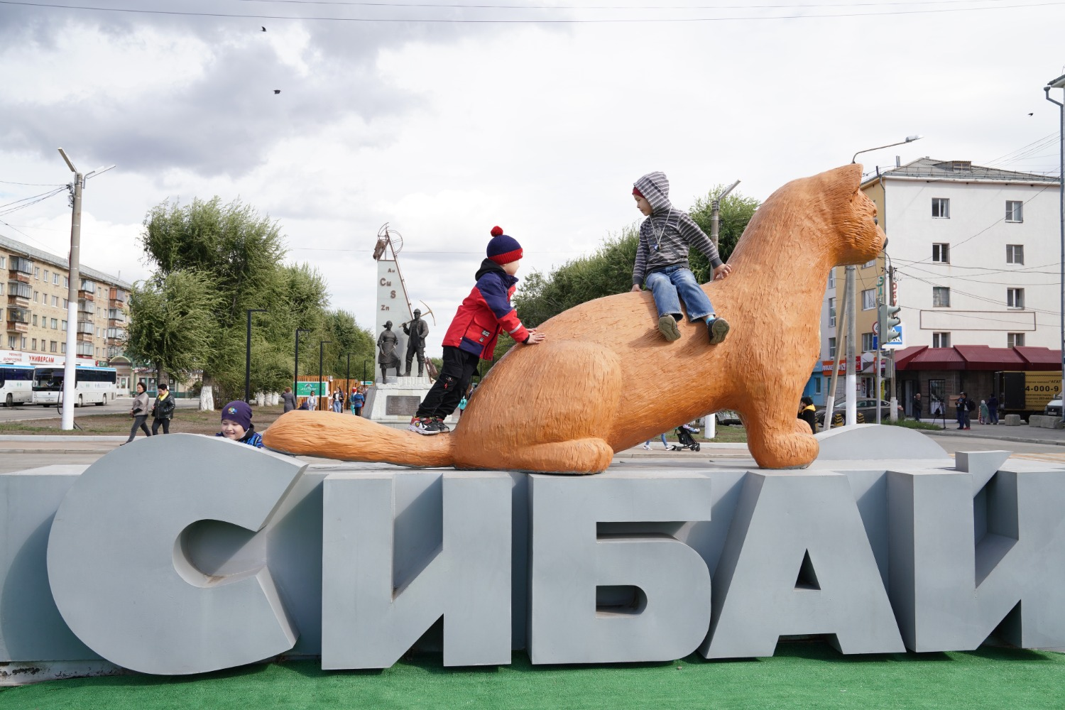 Олег Яровиков