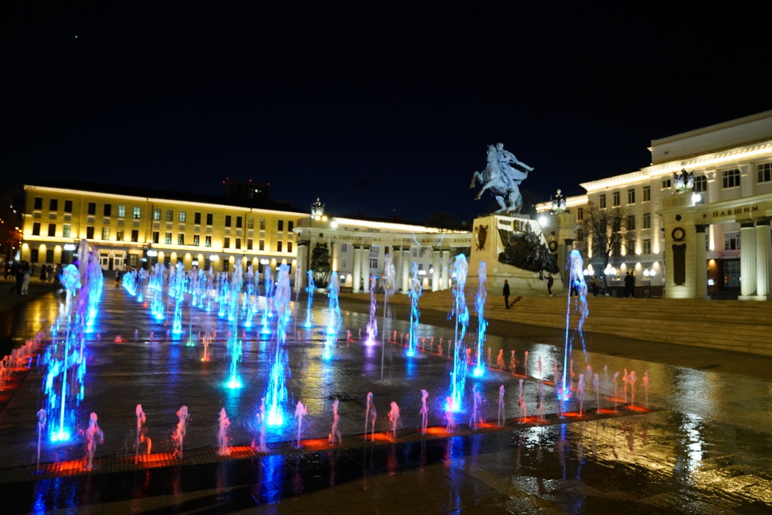 Олег Яровиков