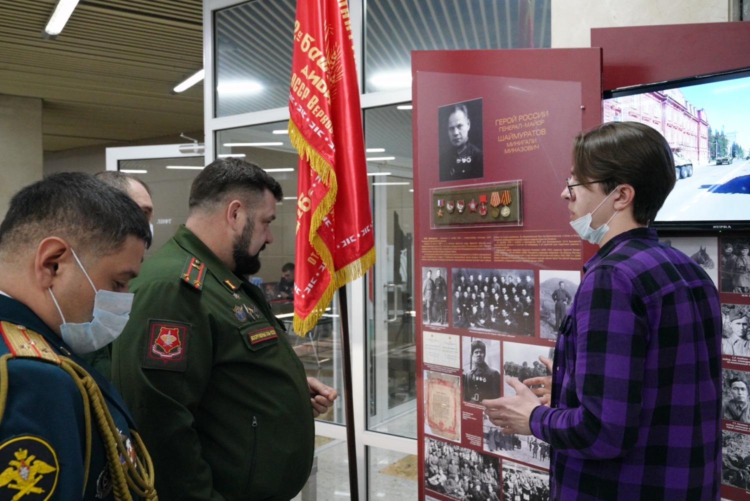 Олег Яровиков