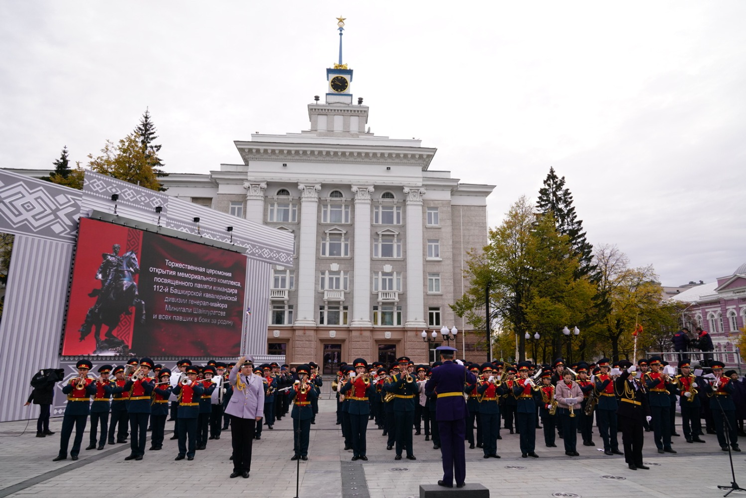 Олег Яровиков