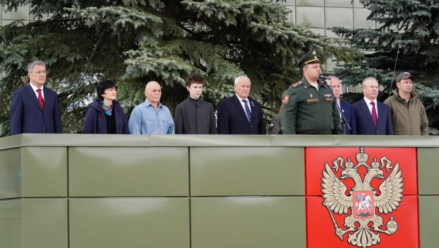 Олег Яровиков