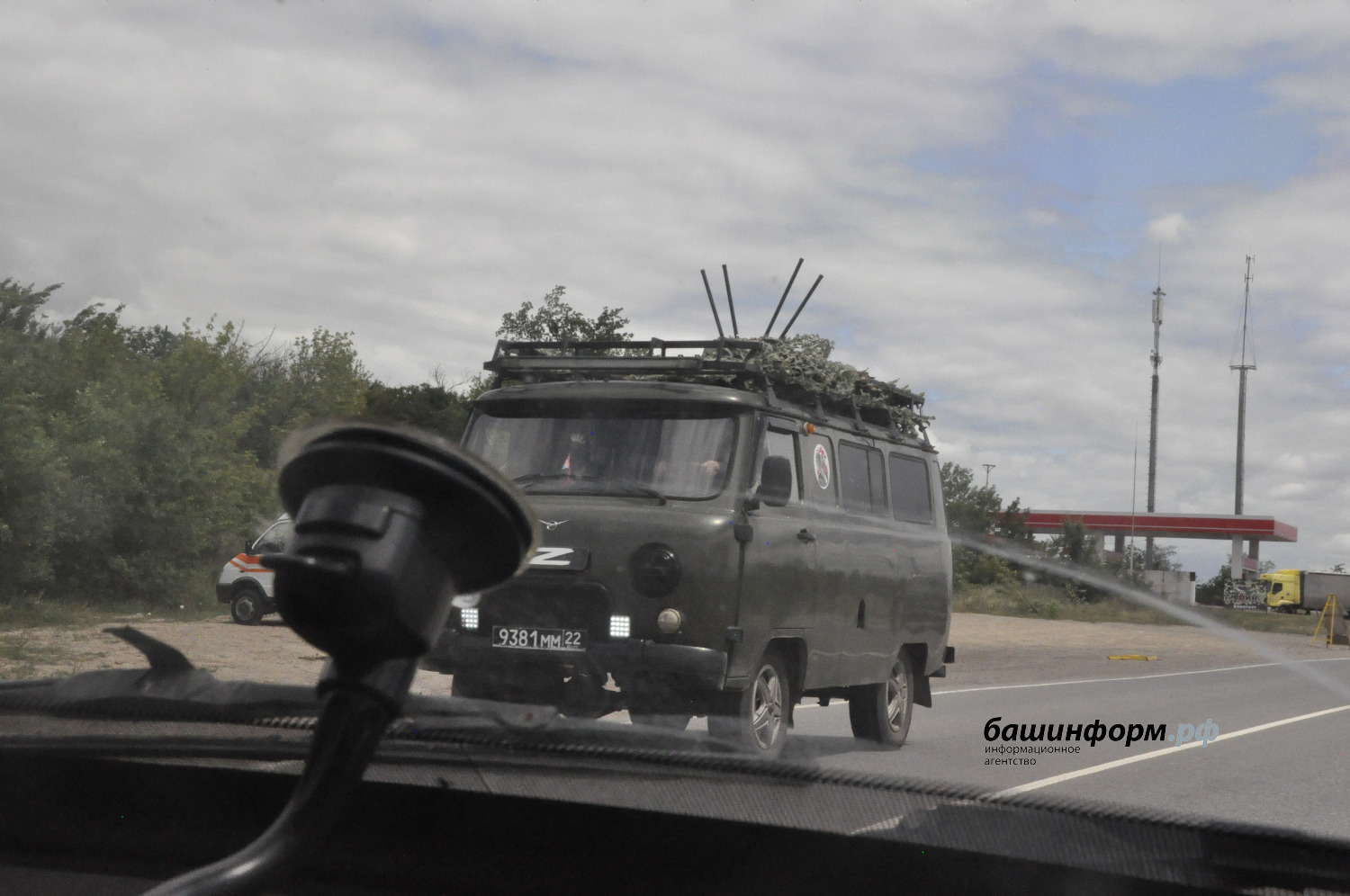 автора  На транспорт в зоне СВО в массовом порядке устанавливаются системы РЭБ