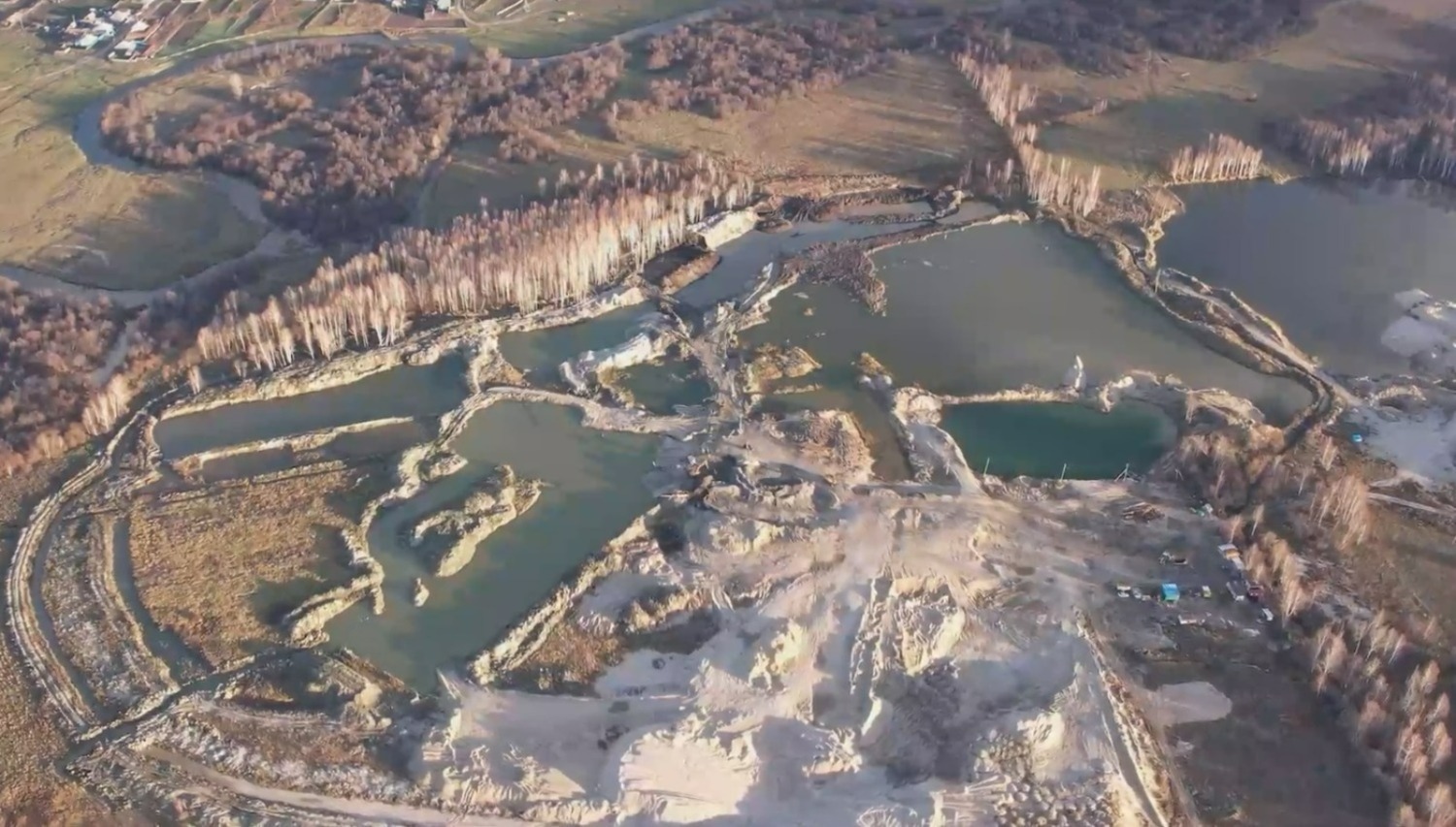 скриншот видео территория, на которой добывало золото ООО "Альтинвест"