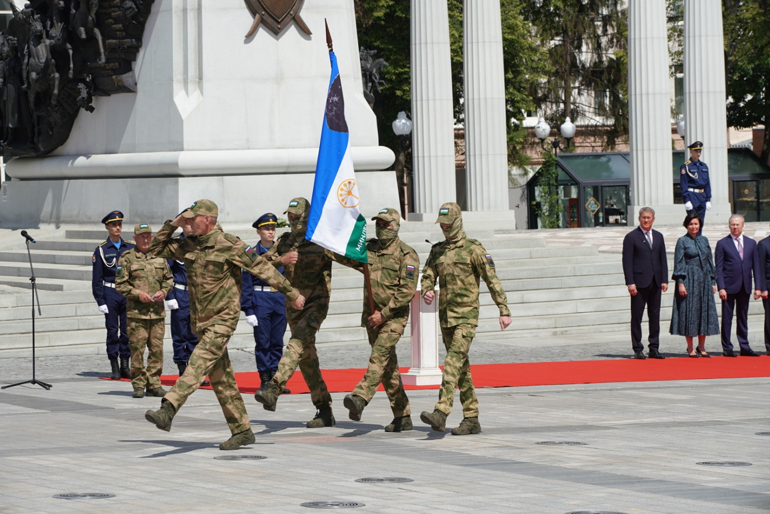 Олег Яровиков