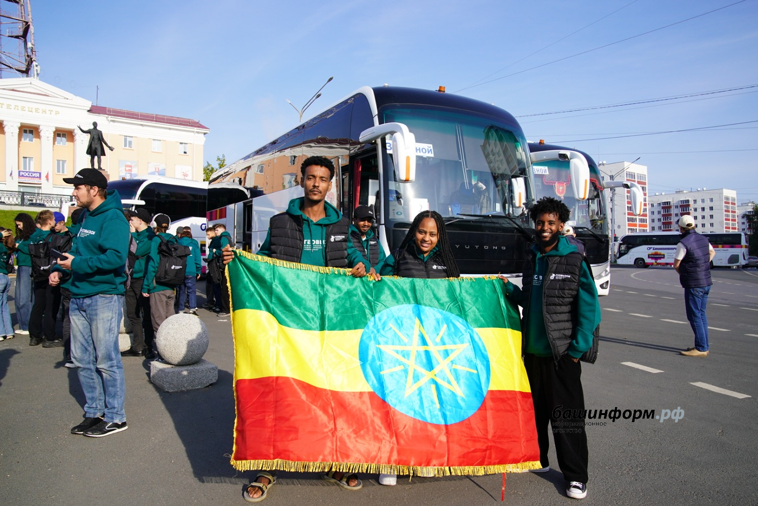 Олег Яровиков