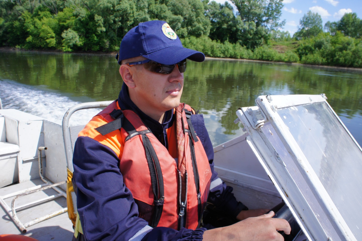 пресс-служба управления гражданской защиты Уфы  Начальник поисково-спасательного отряда Александр Григорьев