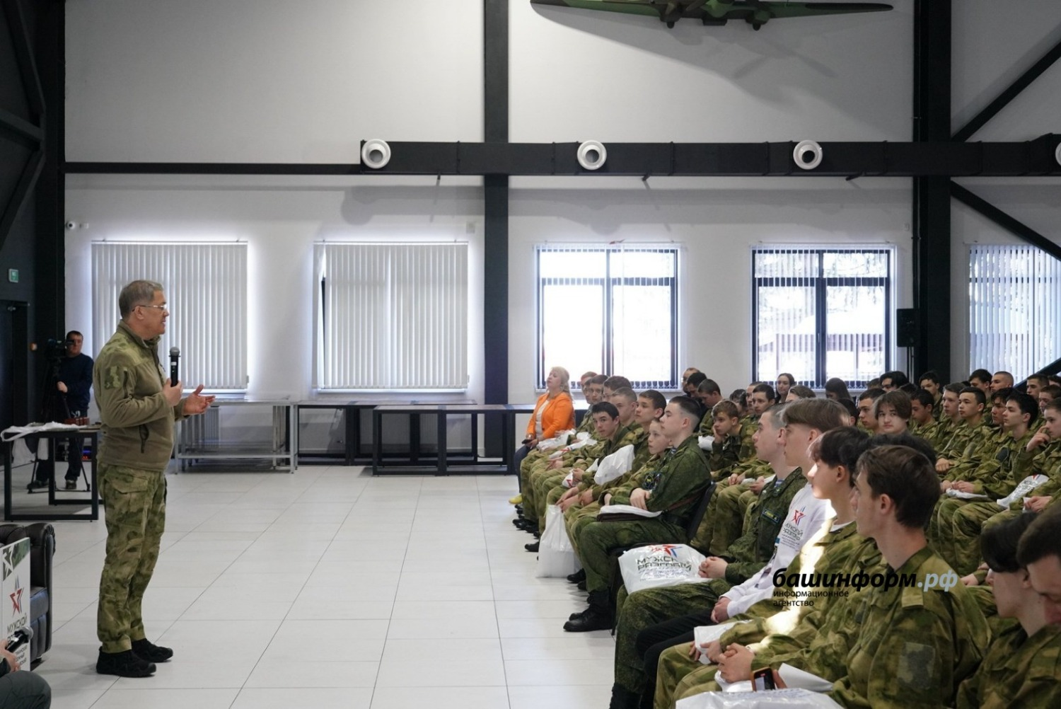 Олег Яровиков