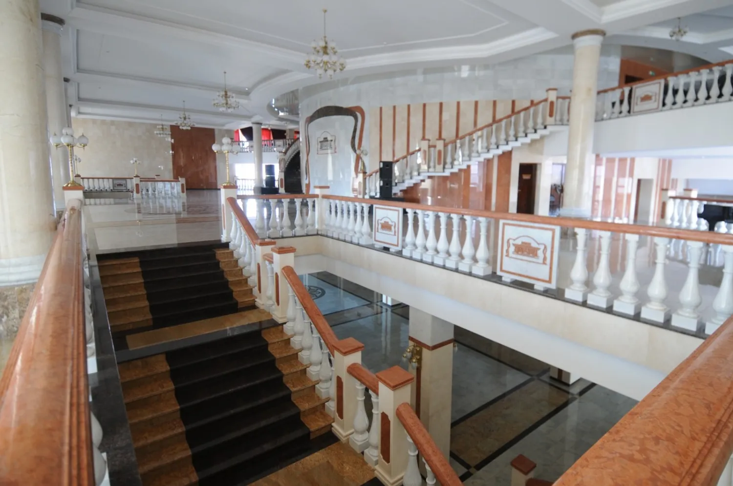 Булат Гайнетдинов пресс-служба Русского театра РБ