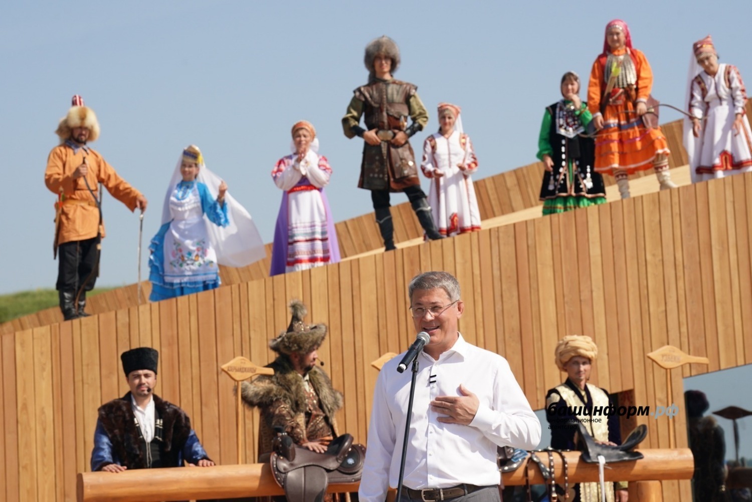 Олег Яровиков